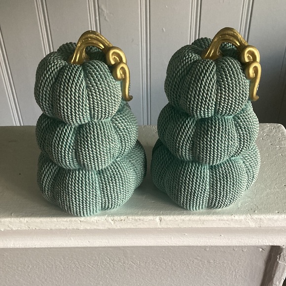 NWT BUNDLE- 2 TRIPLE STACKED TEXTURED AQUA BLUE PUMPKINS GOLD STEMS & WOOD SIGN - Picture 15 of 16
